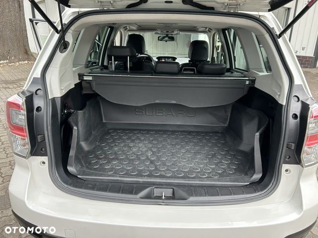 Subaru Forester 2.0 XT Comfort Lineartronic - 8