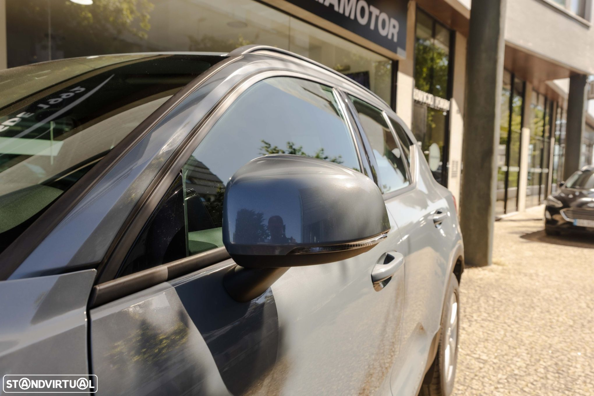 Volvo XC 40 1.5 T2 Momentum Core Geartronic - 8