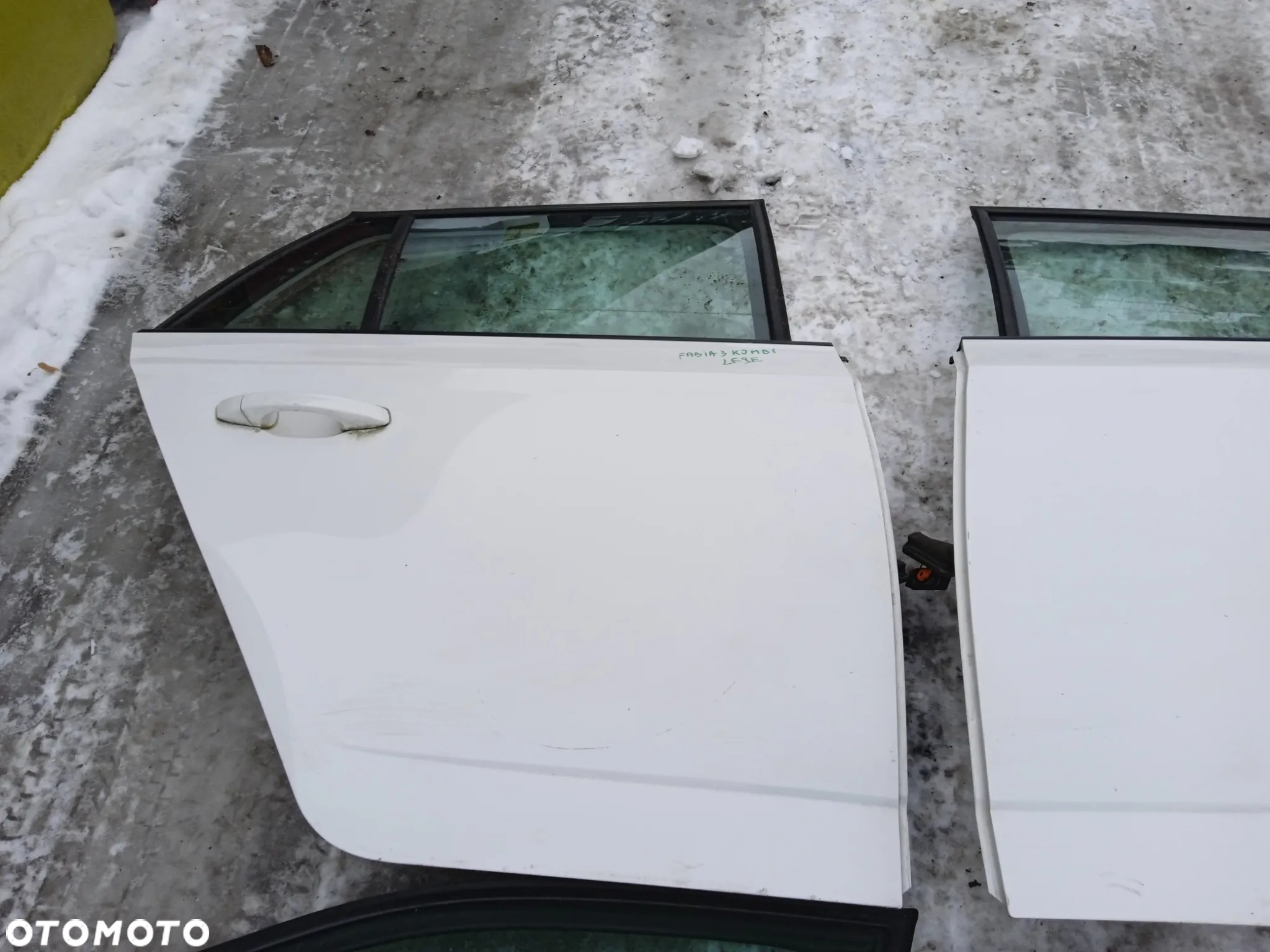 DRZWI TYLNE PRAWE SKODA FABIA III KOMBI KOD KOLORU LF9E - 2
