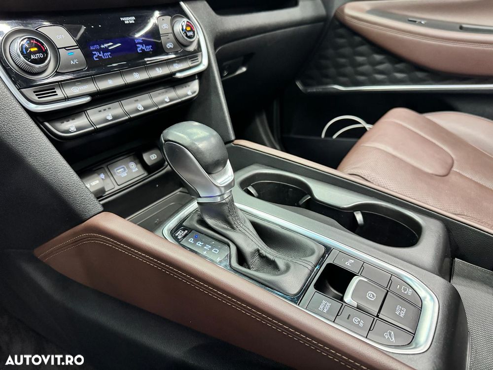 Hyundai Santa Fe 2.2 CRDi 4WD 8AT Luxury - 18