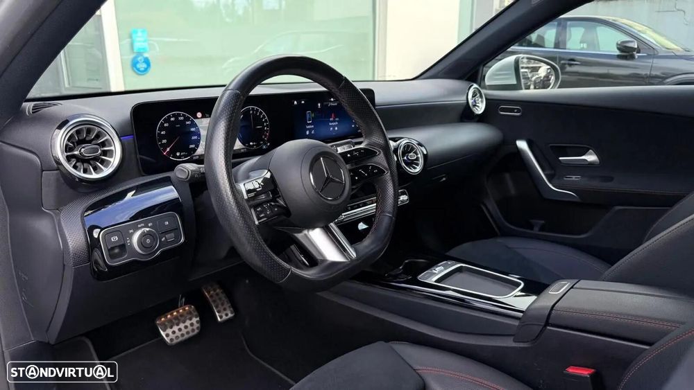 Mercedes-Benz A 250 e AMG Line - 11