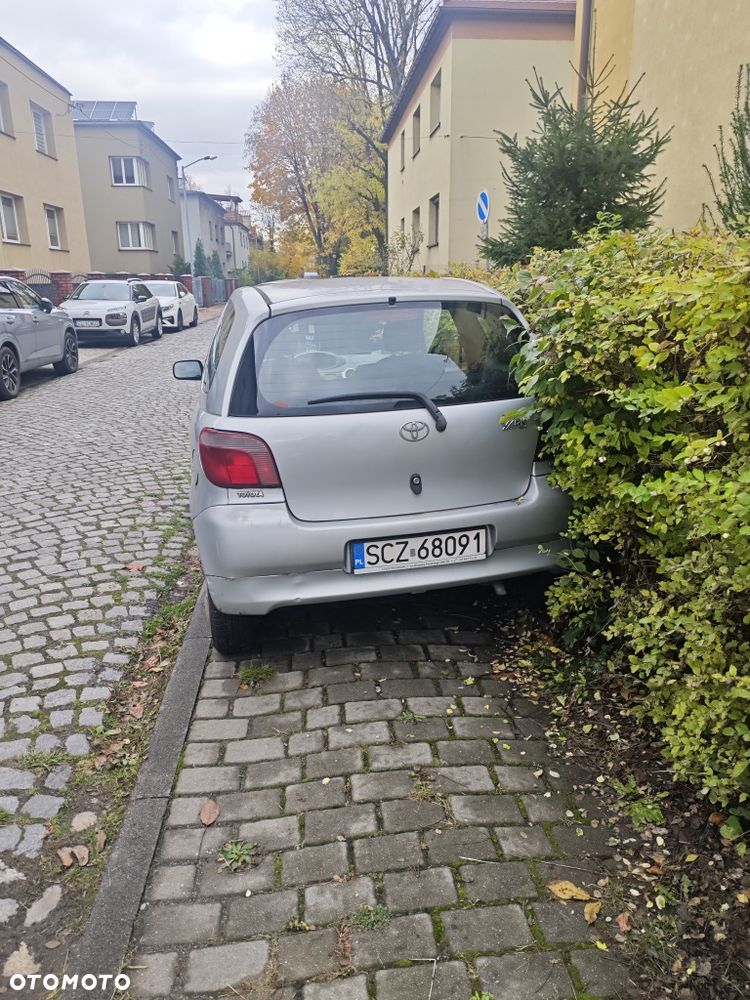 Toyota Yaris 2002 photo 3