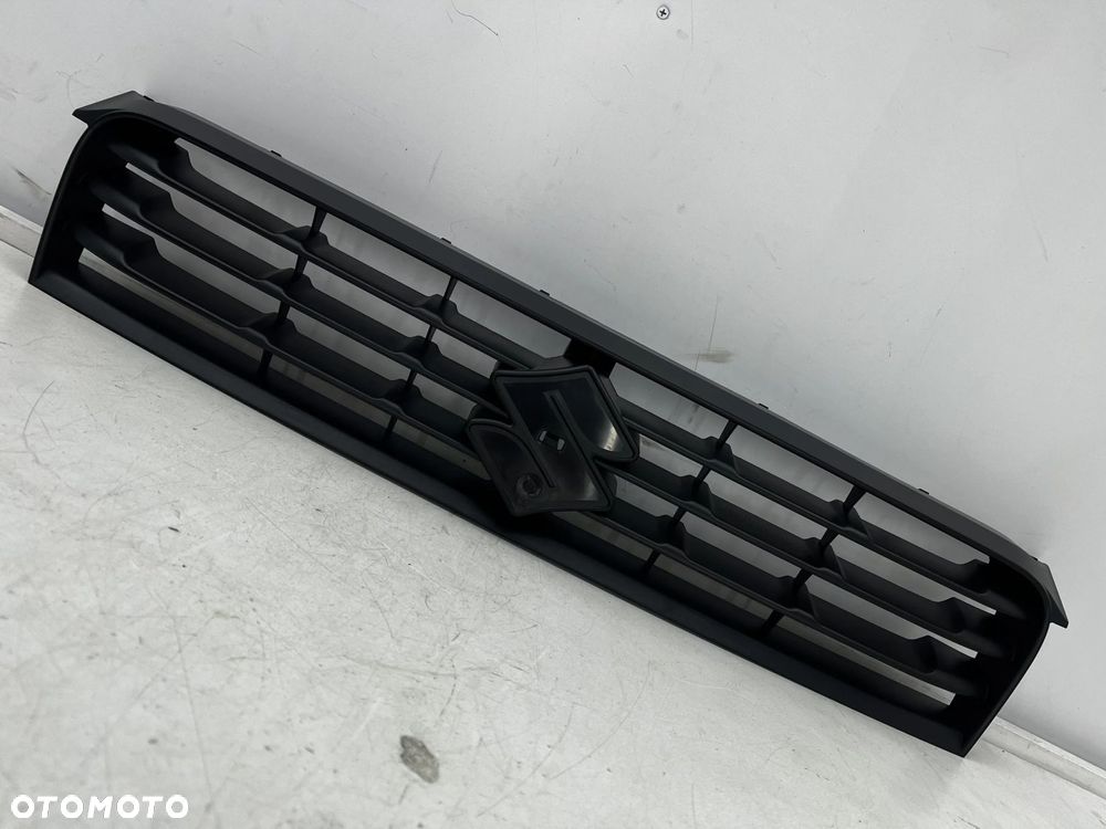 Atrapa Suzuki Splash 08-14r. grill przednia maskownica zderzaka znaczek 71741-51k00-5pk - 2