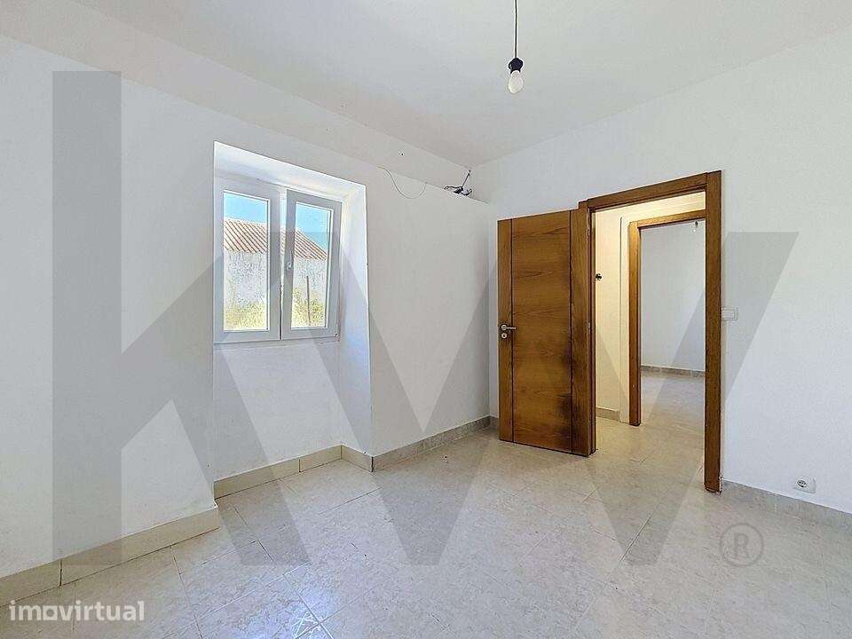 Moradia T2 Térrea com Sótão | Terreno de 2.320 m2 |  Alcoentre - Grande imagem: 2/20