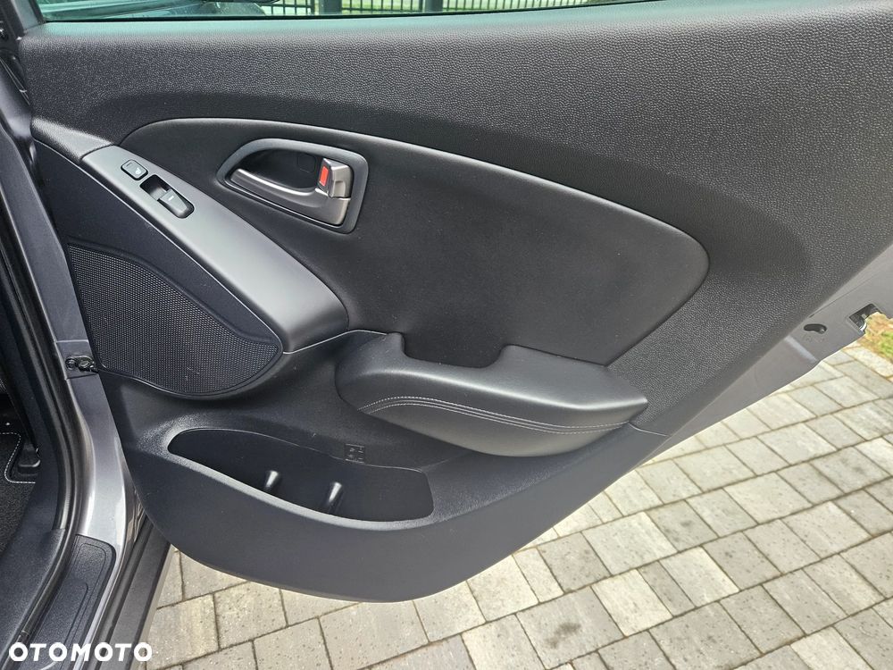 Hyundai ix35 1.6 2WD Fifa World Cup Edition - 26