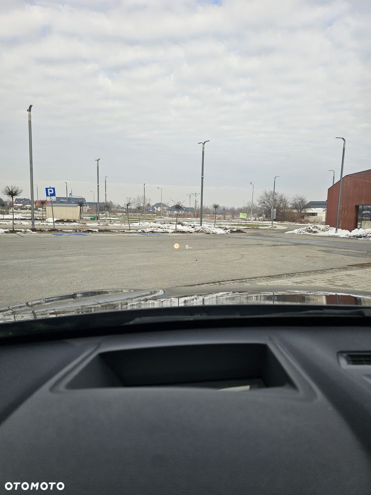 BMW X1 sDrive16d xLine - 24