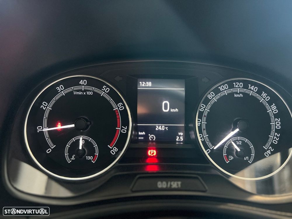 Skoda Fabia 1.0 TSI - 23