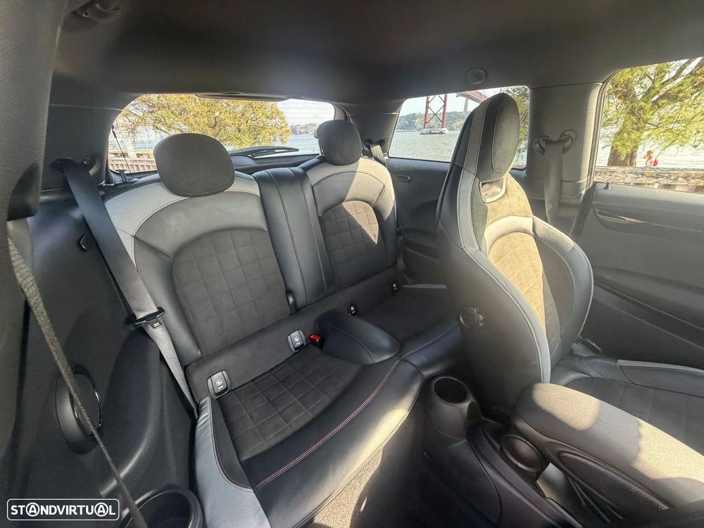 MINI 3 Portas John Cooper Works - 11