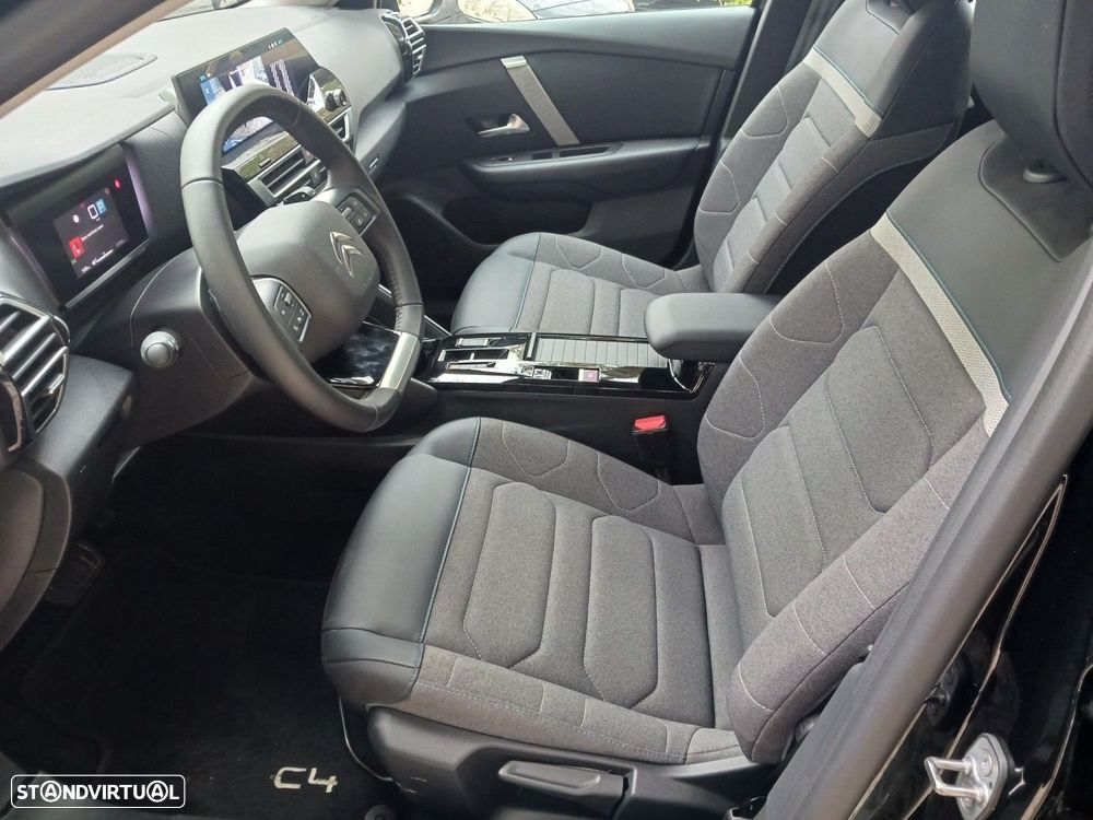 Citroën C4 X 1.2 PureTech Plus EAT8 - 28