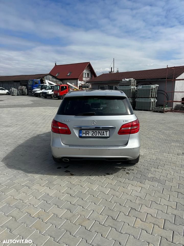 Mercedes-Benz B 200 - 3