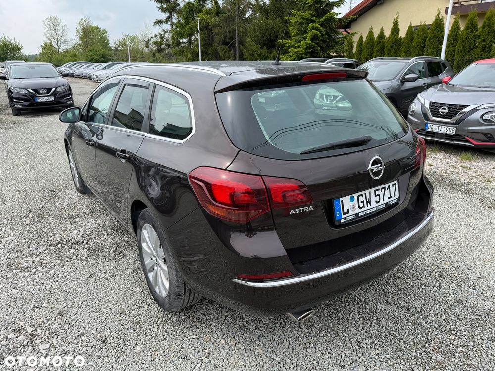 Opel Astra ver-1-4-turbo - 4