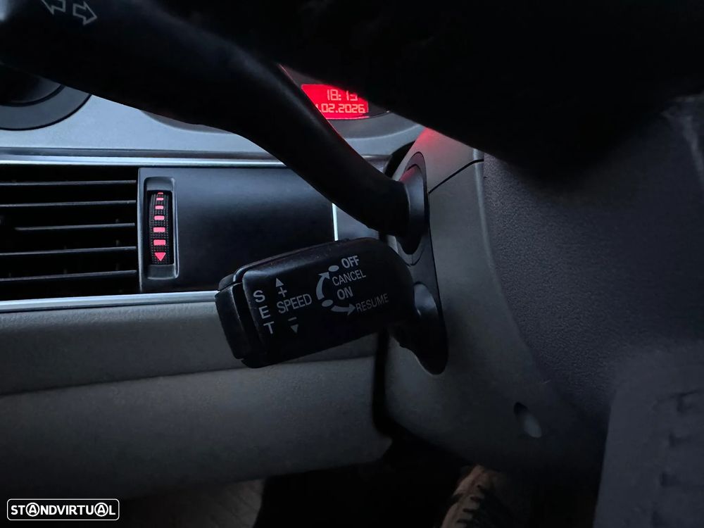 Audi A6 2.0 TDI Multitronic Exclu. - 24