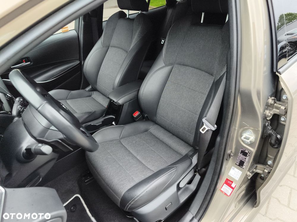 Toyota Corolla 2.0 Hybrid Style - 18