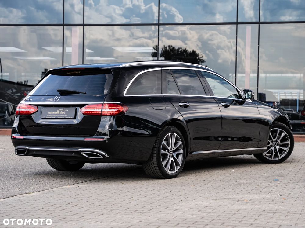 Mercedes-Benz Klasa E 220 d T 9G-TRONIC Exclusive - 13