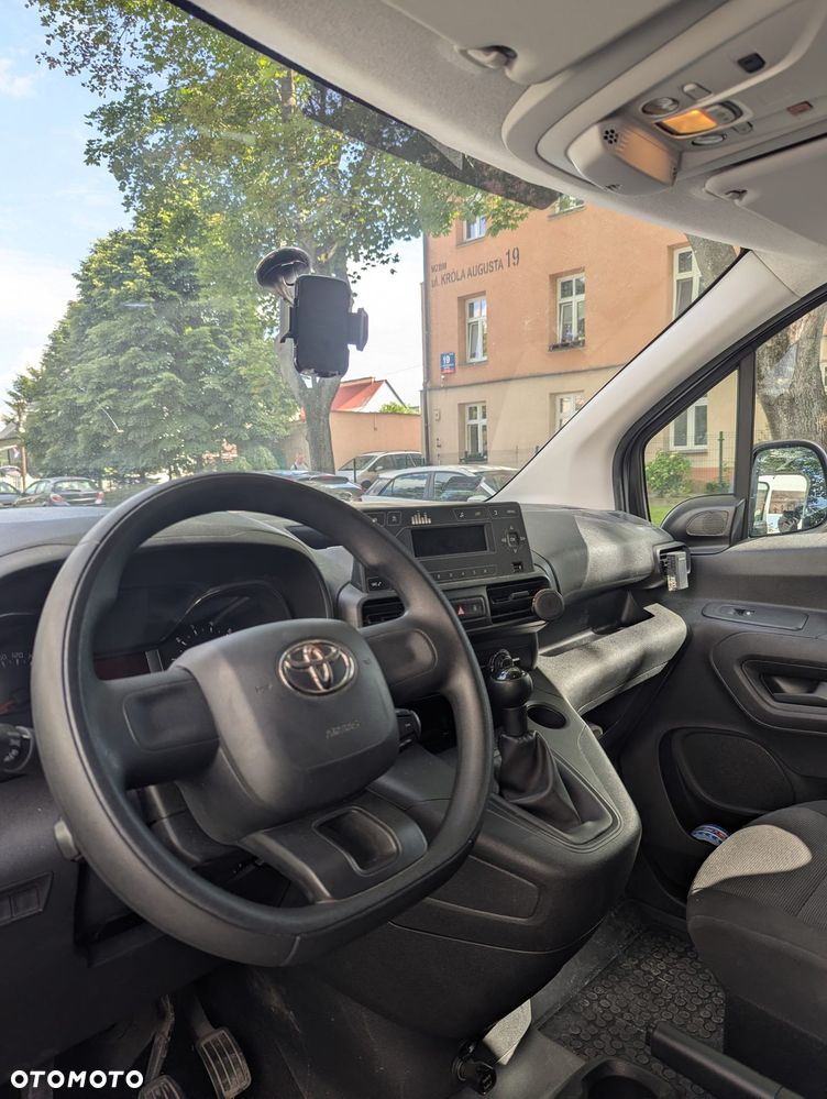 Toyota Proace City - 8