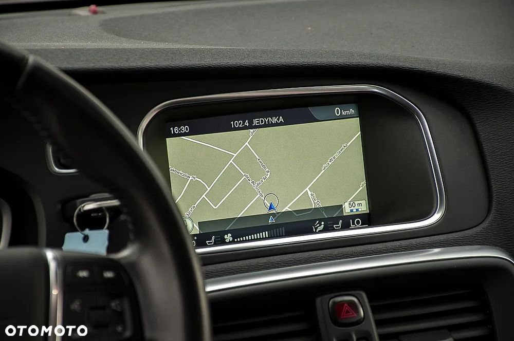 Volvo V40 D2 Drive-E Momentum - 33
