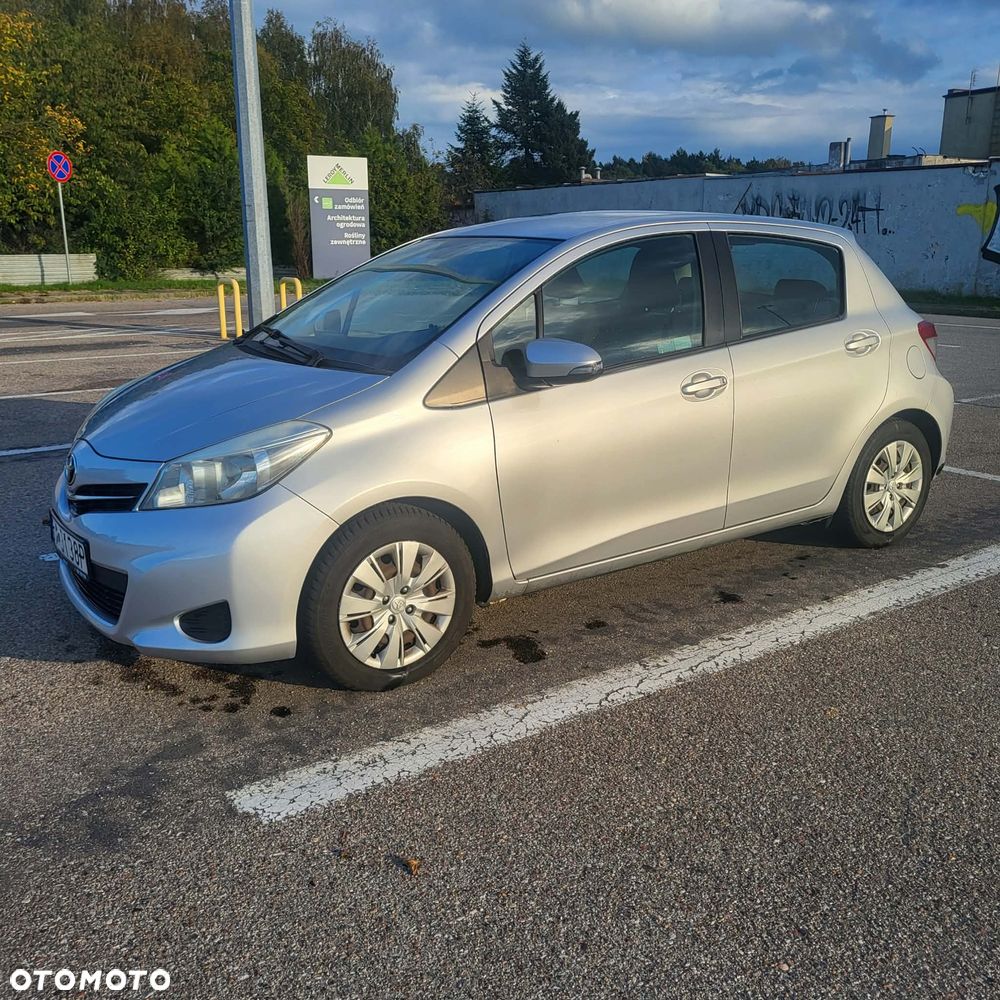 Toyota Yaris - 17