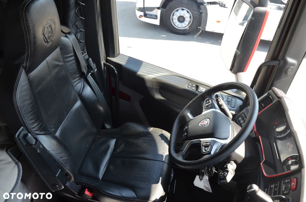 Scania S 580 / V8 / FULL AIR / KLIMA P. / NAVI /FULL LED / ACC / 8283 - 22