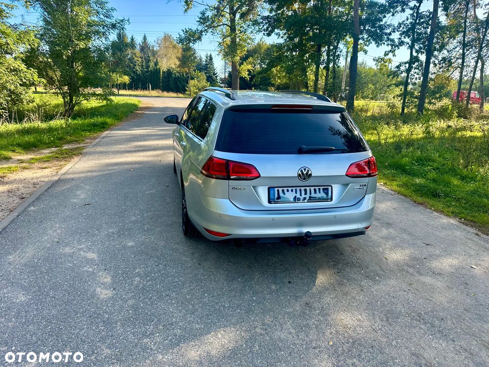 Volkswagen Golf - 5