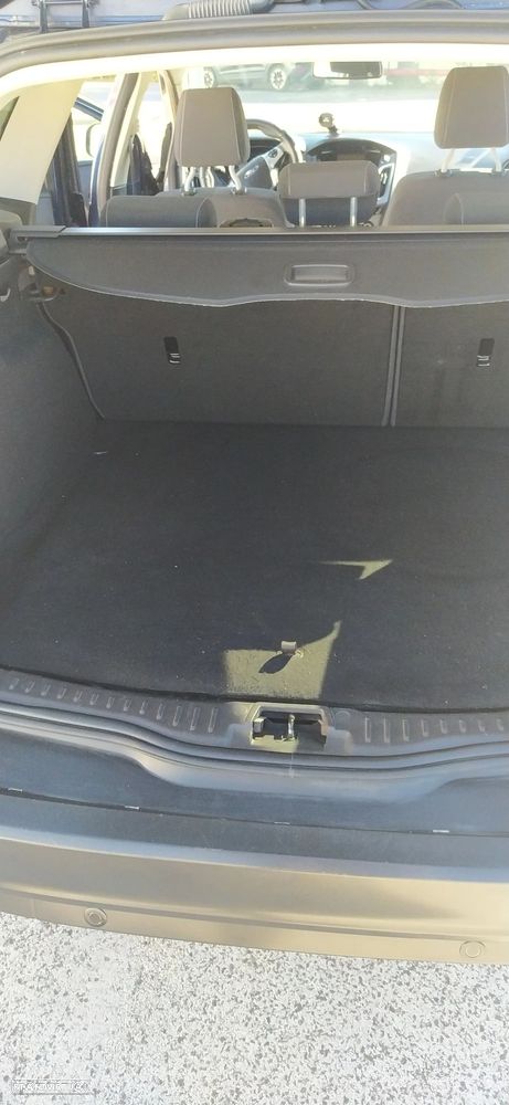 Ford Focus SW 1.6 TDCi ECOnetic 88g S&S Trend - 6