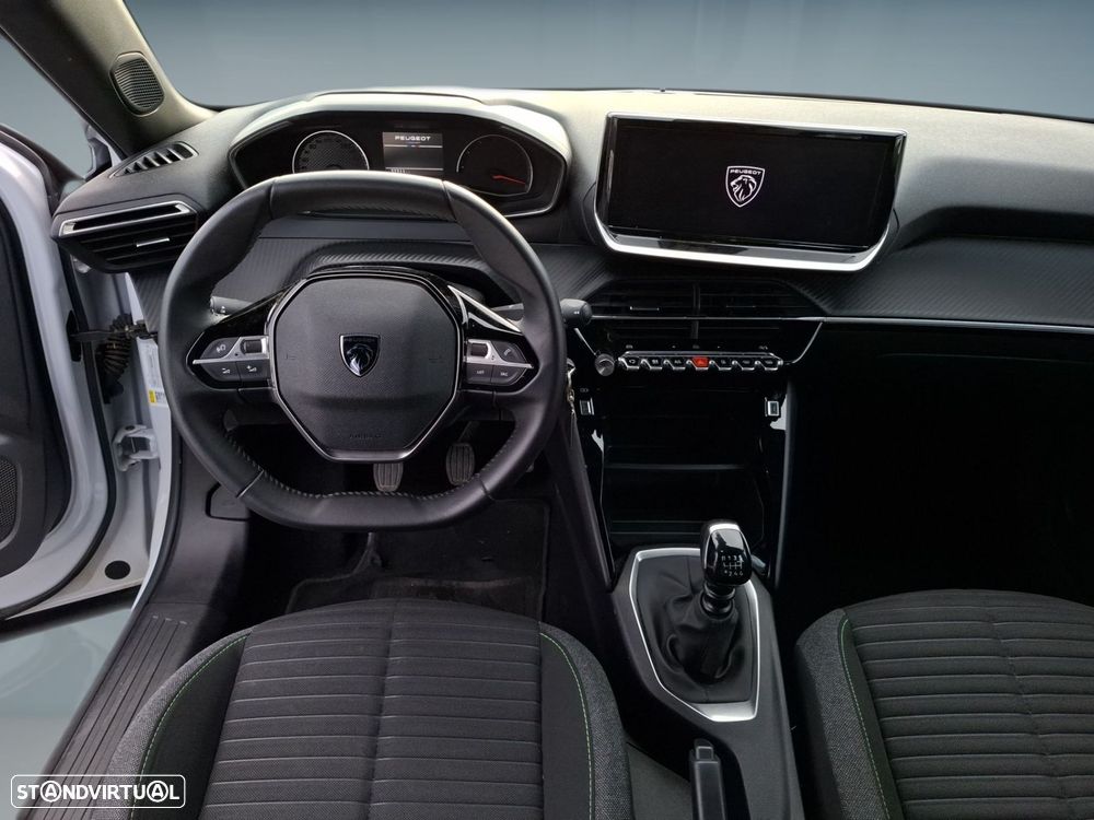 Peugeot 2008 1.2 PureTech Active — fotografia 13