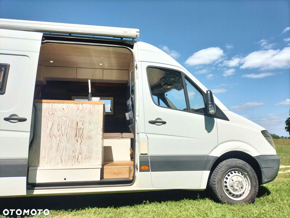 Mercedes-Benz Sprinter - 14