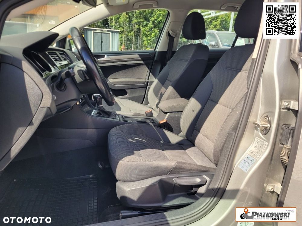 Volkswagen Golf - 24