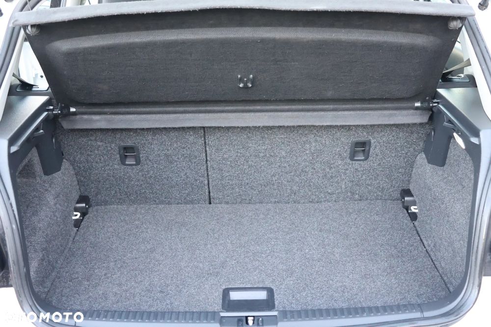 Volkswagen Polo - 18