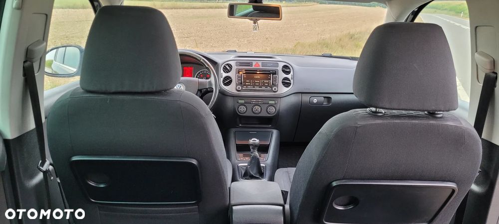 Volkswagen Tiguan - 12