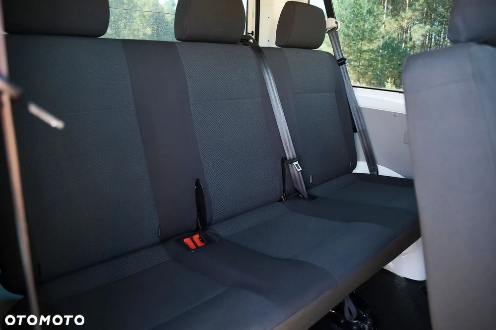Volkswagen Transporter - 26