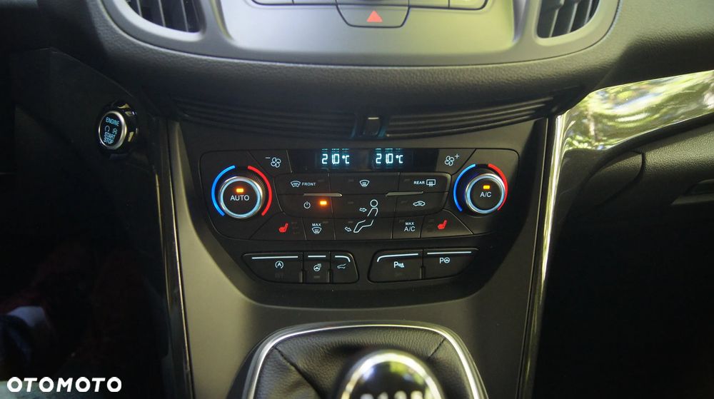 Ford Kuga 2.0 TDCi 4x4 Business Edition - 25