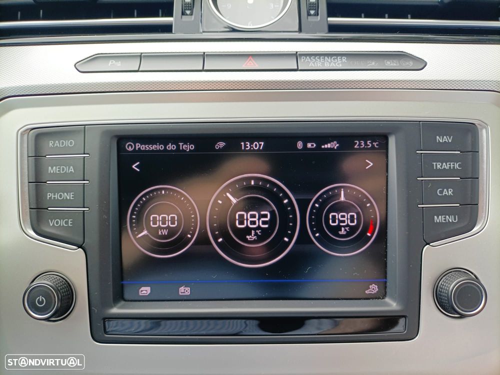 VW Passat Variant 1.6 TDI Confortline DSG - 14