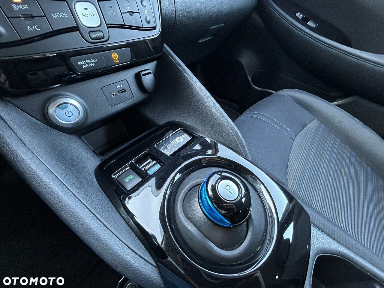 Nissan Leaf 39 kWh N-Connecta - 19