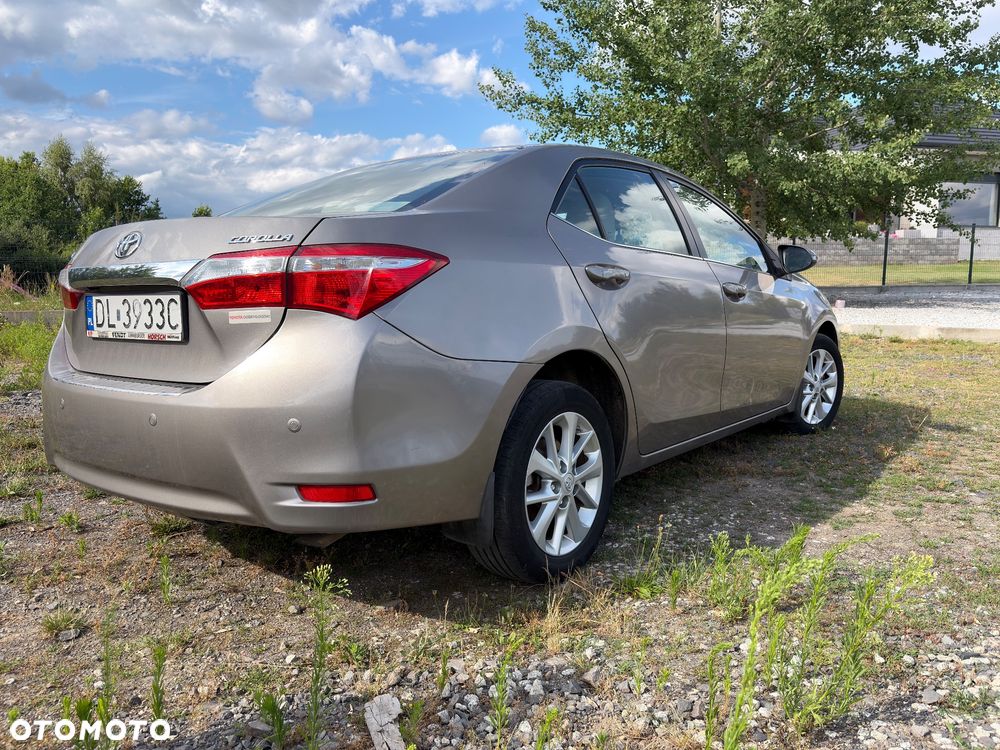 Toyota Corolla 1.6 Premium - 6