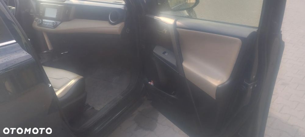 Toyota RAV4 2.0 D-4D Prestige - 14