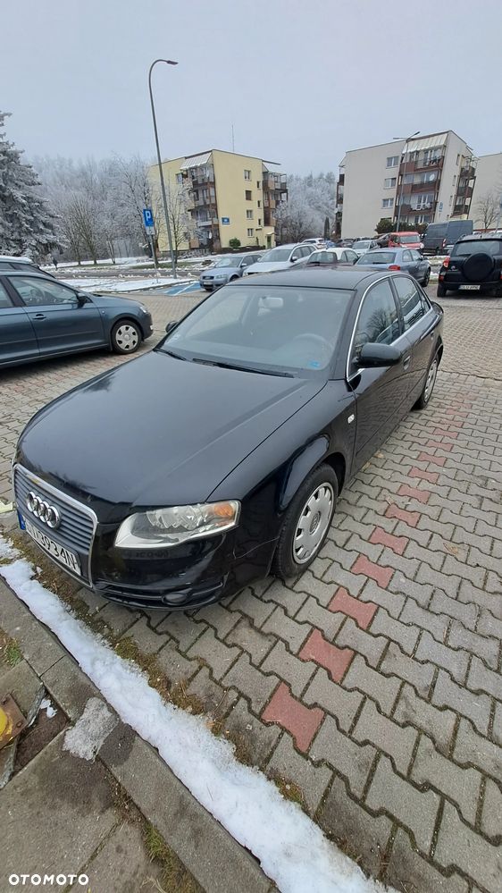 Audi A4 Limousine - 1