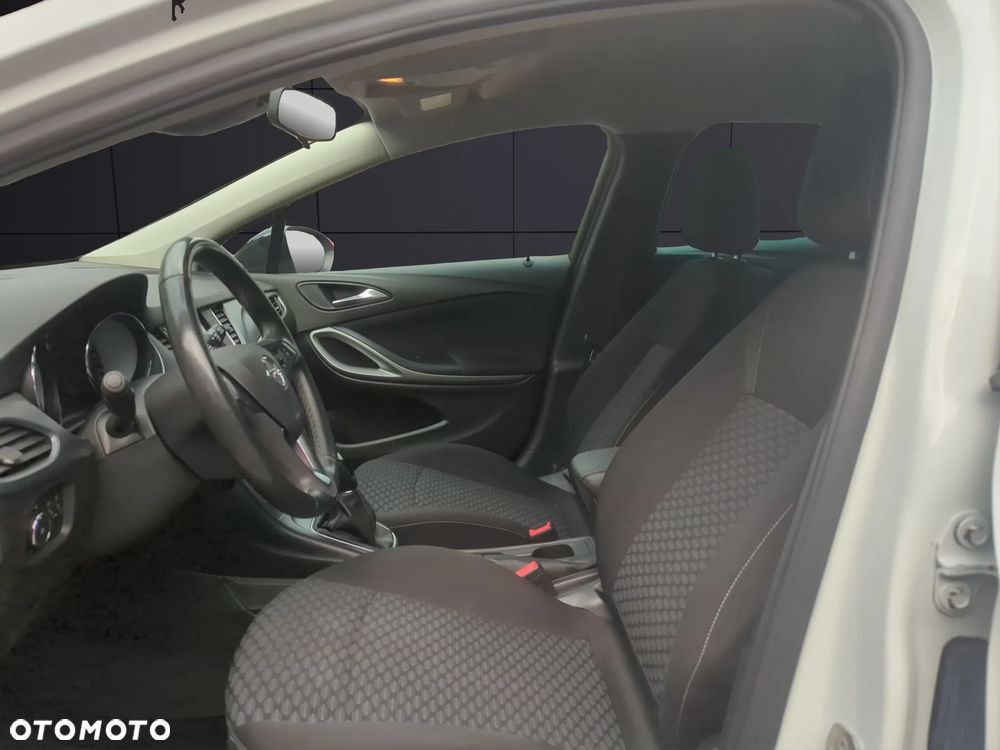 Opel Astra Sports Tourer 1.2 Turbo Edition - 10