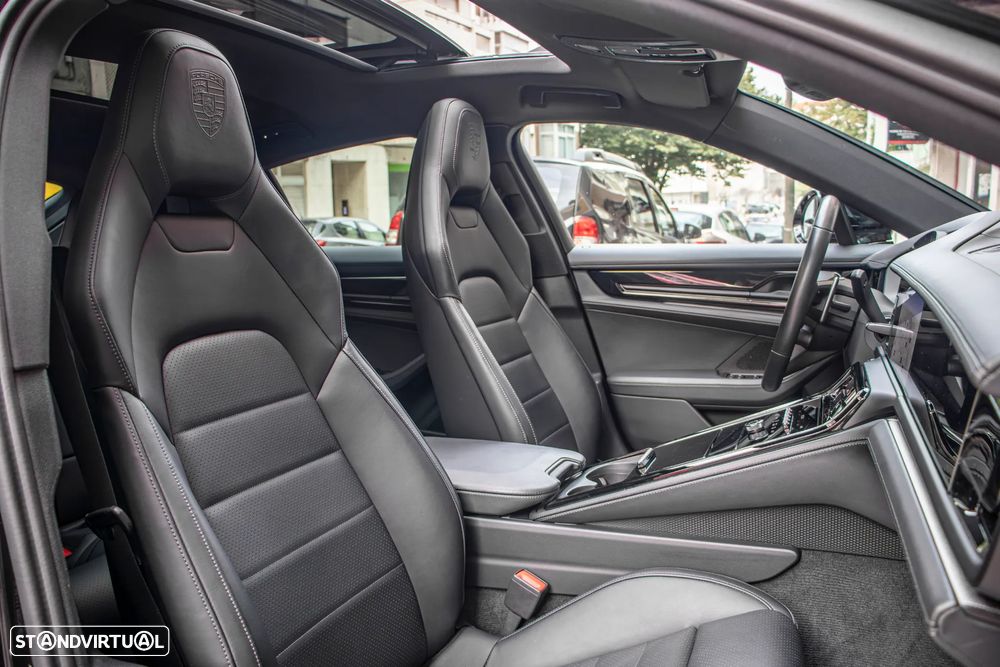 Porsche Panamera 4 E-Hybrid - 40