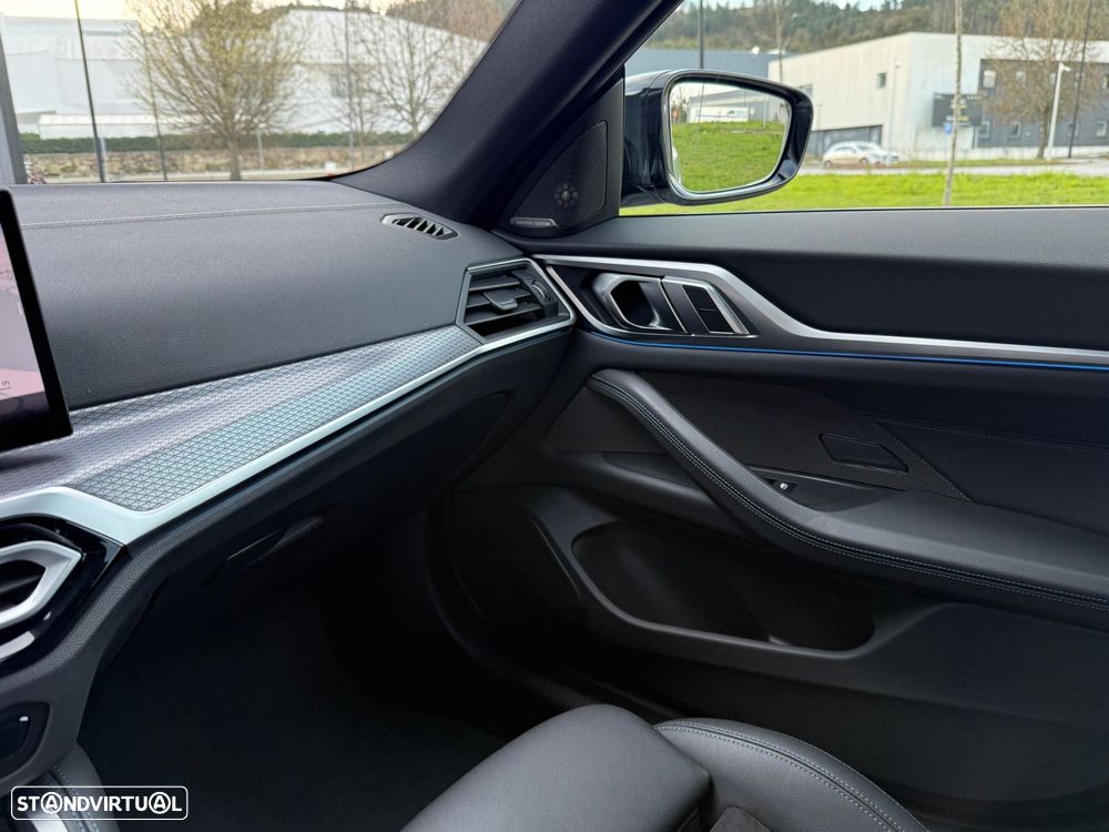 BMW i4 eDrive40 Pack Desportivo M - 24