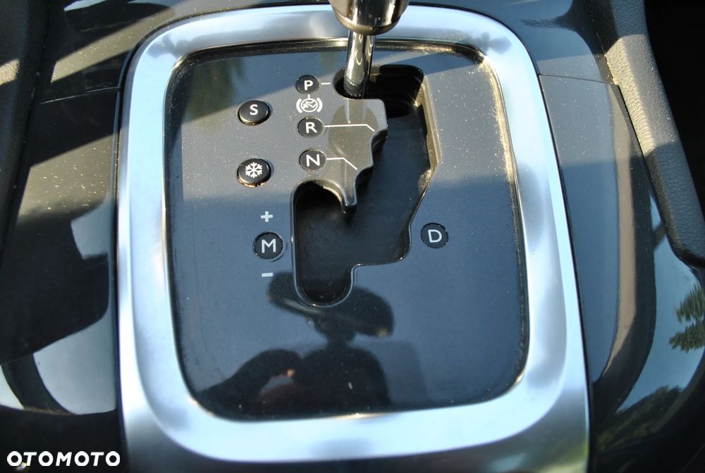 Peugeot 5008 2.0 HDi Allure 7os - 21
