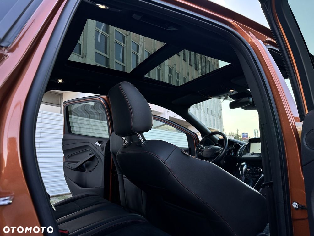 Ford Kuga 2.0 TDCi 4x4 ST-Line - 29