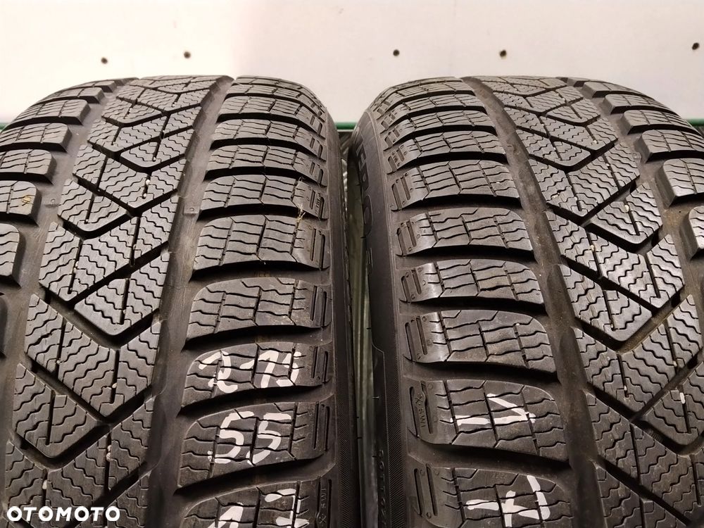 2x Pirelli Winter Sottozero 3 215/55/17 94H nr.1725 - 2