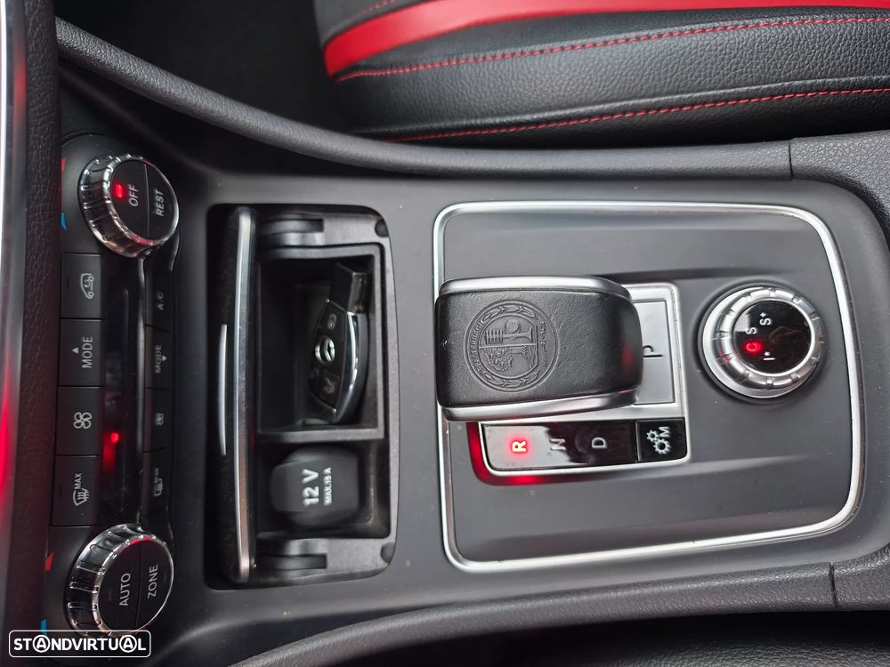 Mercedes-Benz CLA 45 AMG 4-Matic - 16