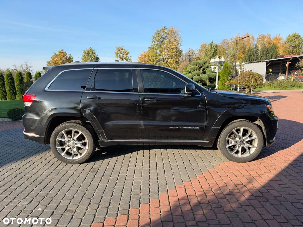 Jeep Grand Cherokee - 35