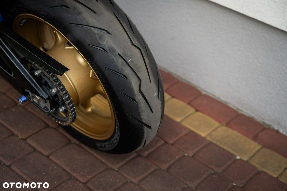Yamaha FZ - 8