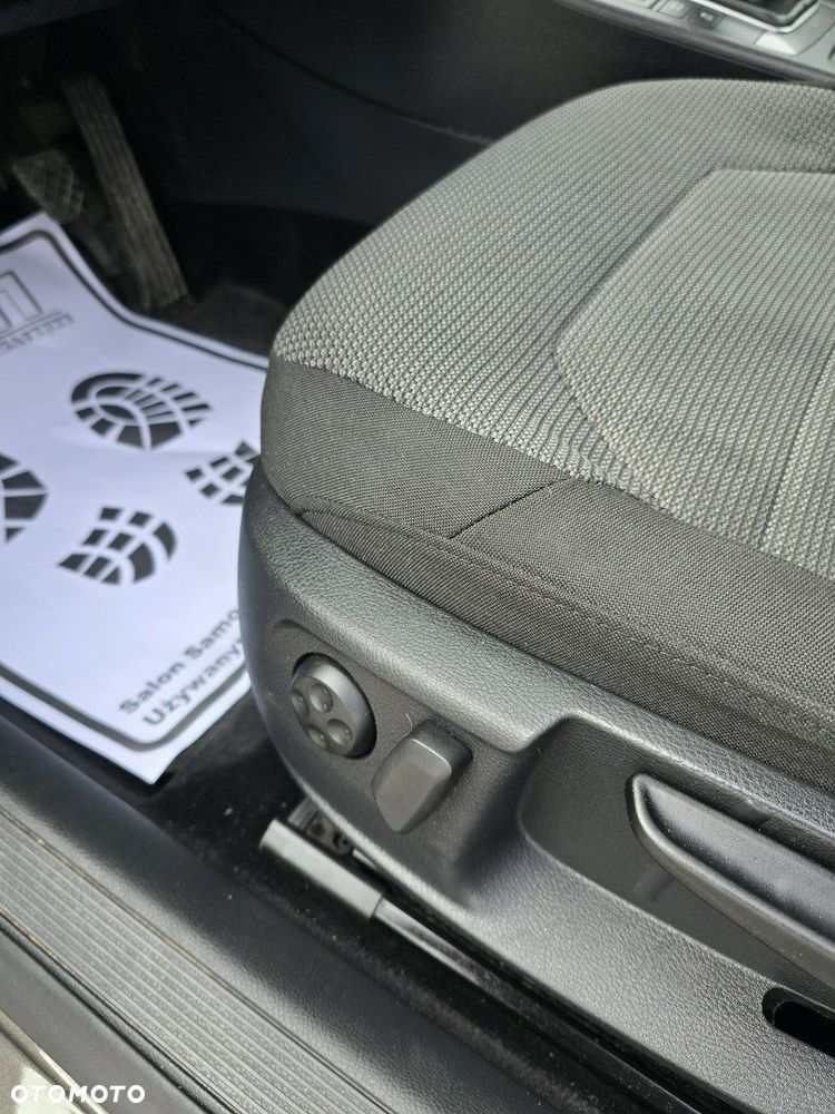 Volkswagen Passat - 21