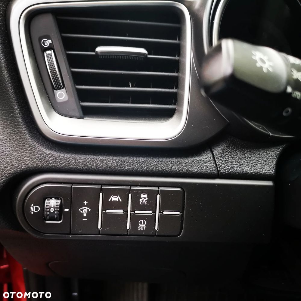 Kia Ceed - 16