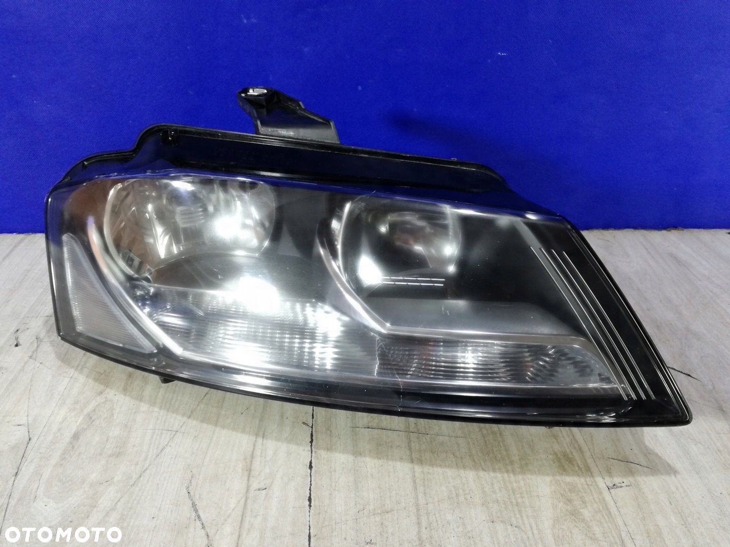 Audi A3 8P Lift 08/12 lampa reflektor przód prawa Anglik - 1