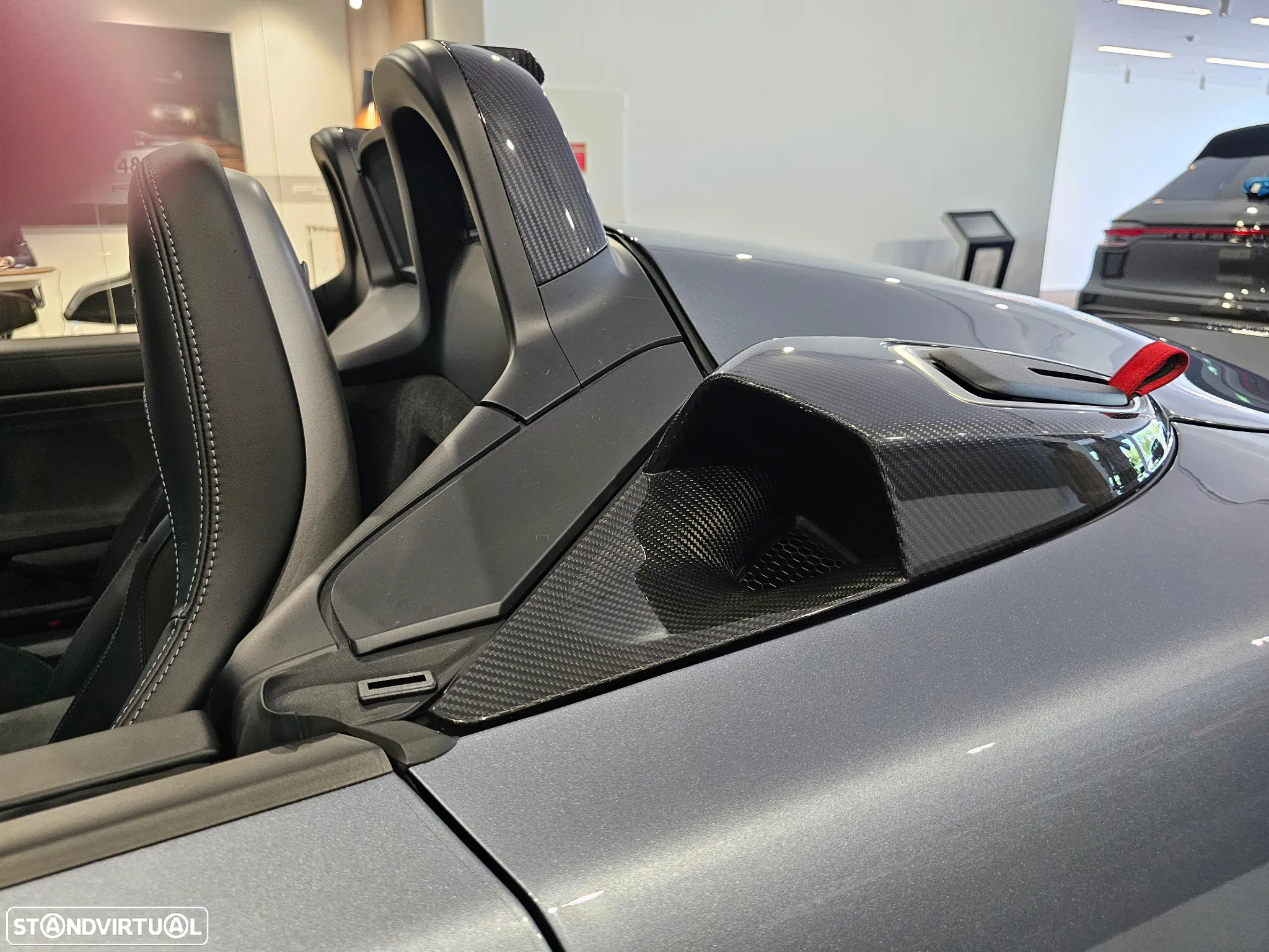 Porsche 718 Spyder - 40