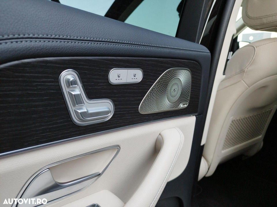 Mercedes-Benz GLS - 23